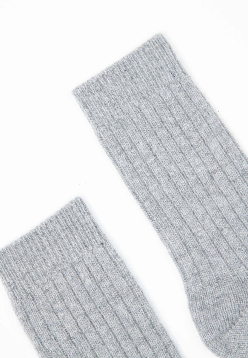 Chaussettes cachemire 4 fils gris clair - UNI 12-2